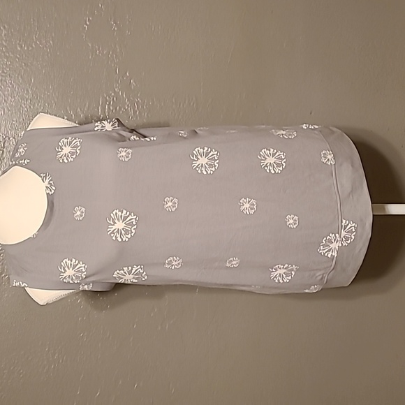 No Brand Tops - Soft & comfortable no brand women's size M like new condition